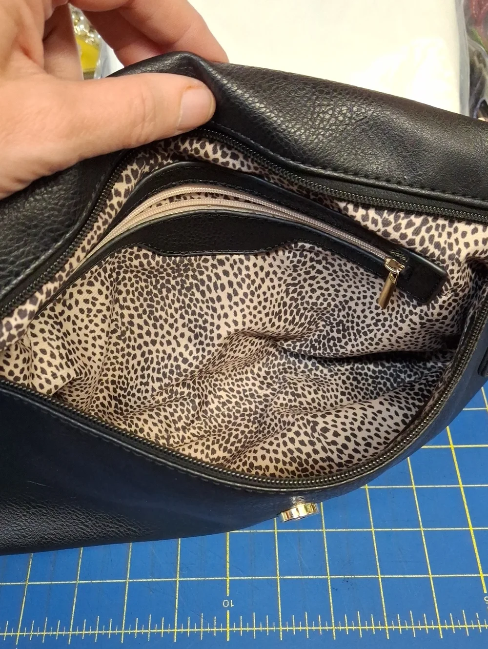 Black 12x9x2.5 Crossbody Shoulder Bag Preloved